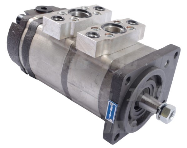 Pompa-hydrauliczna-trzysekcyjna-15981